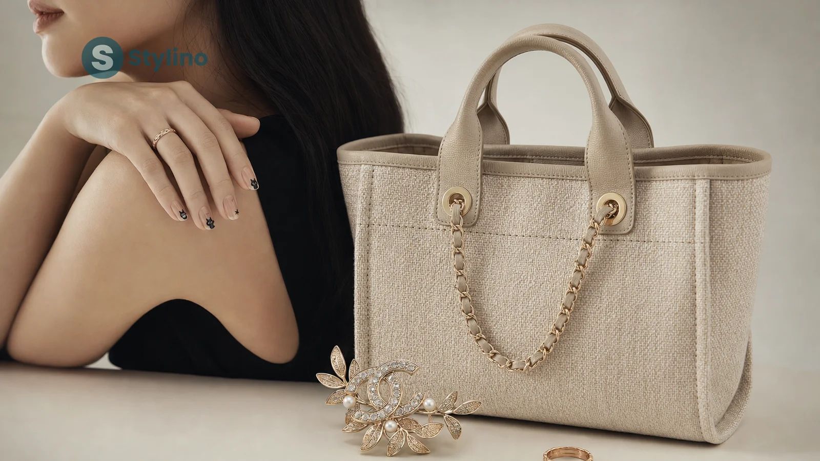 Πώς να Στυλιζάρετε μια Τσάντα Chanel για ένα Άνετο Day Look